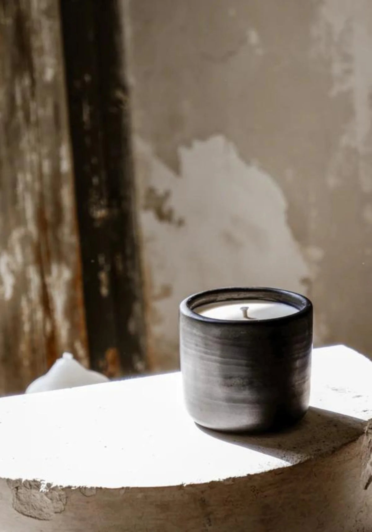 La bougie en barro negro fleur d'oranger de chez Luz