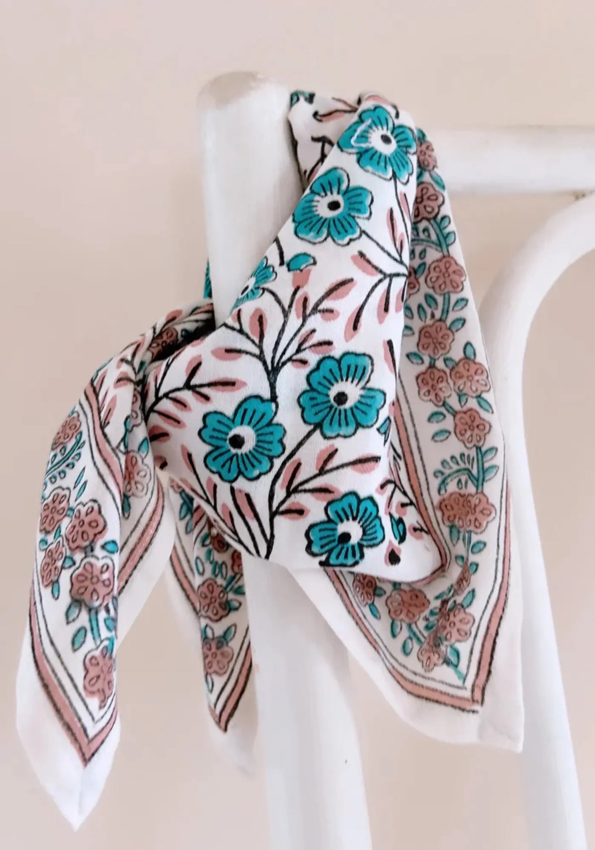 Le foulard delhi kids 50cm aqua de chez So Family