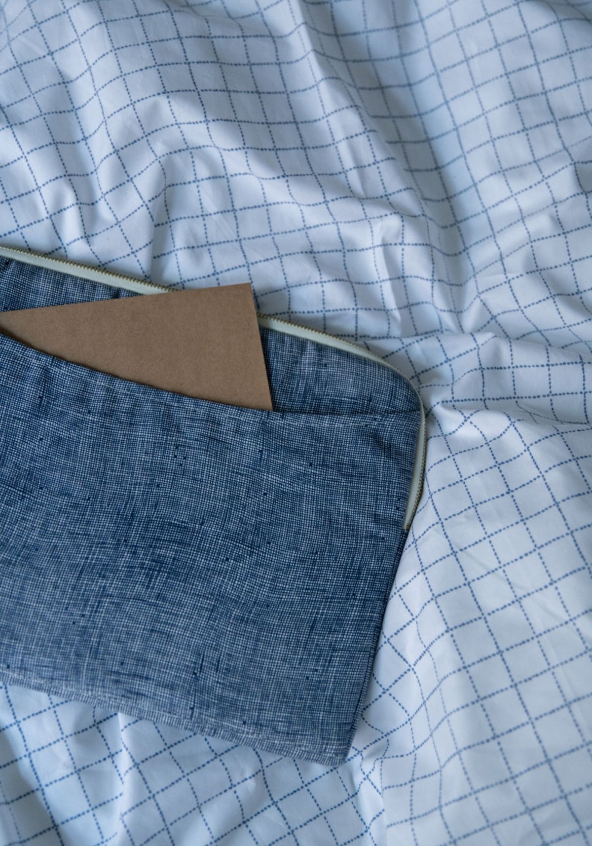 Les-pensionnaires-housse-ordinateur-bleu