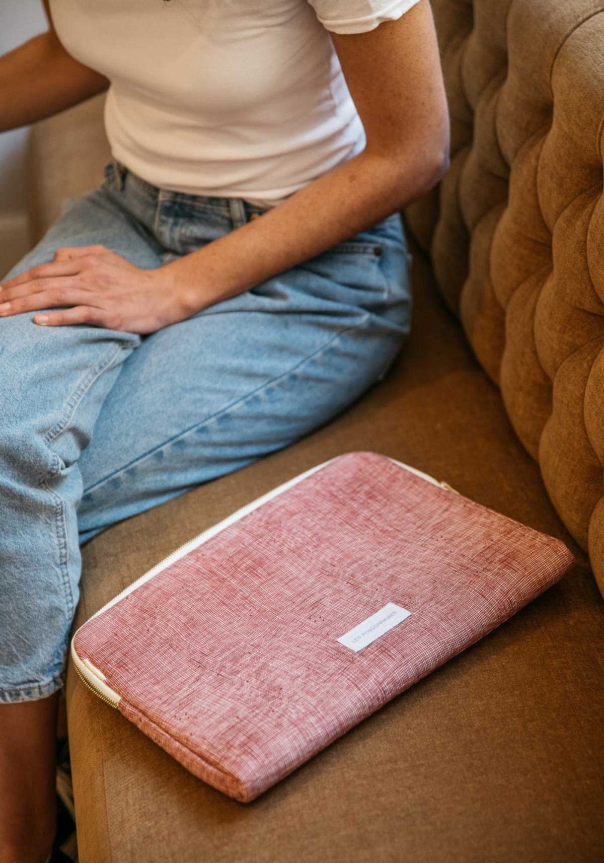 Les-pensionnaires-pochette-ordinateur-rouille