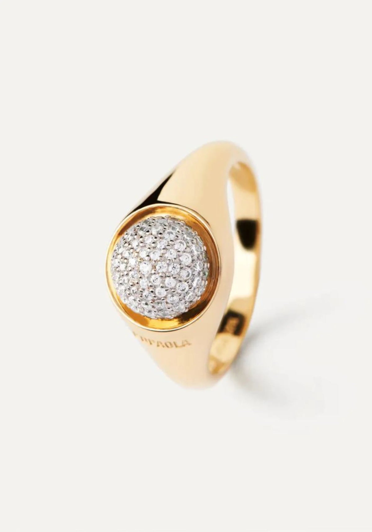 La bague pavée en or jaune 18 carats Moon pour femme de chez PD Paola