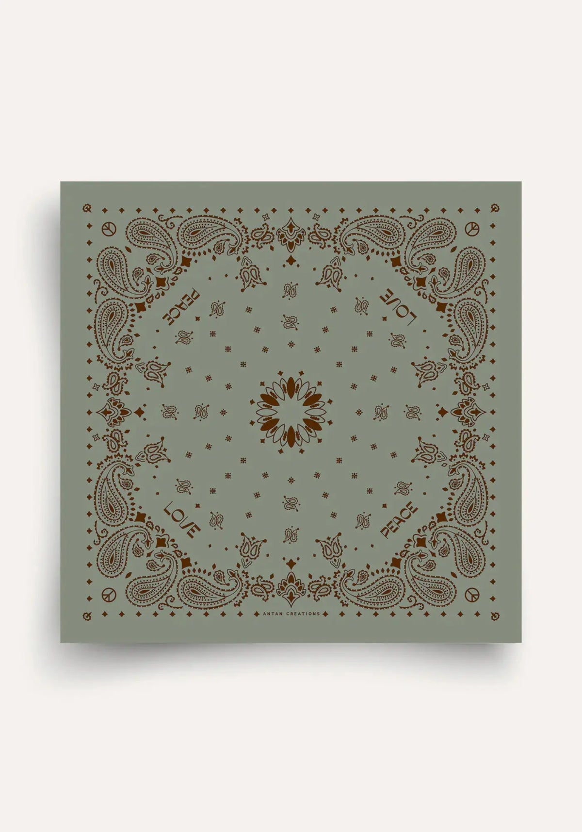 Le bandana laine 100 shadow ganache de chez Antan Créations