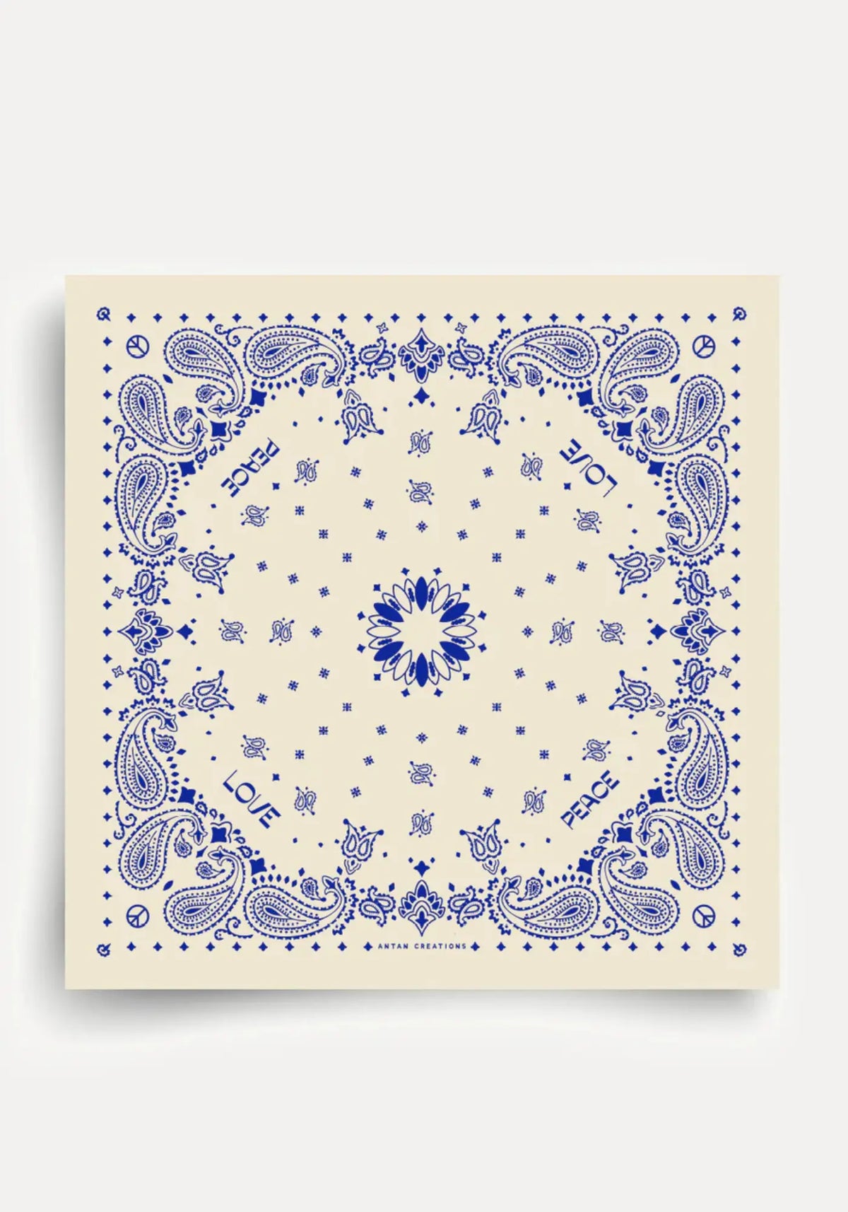 Le bandana silk 70 white de chez Antan Créations