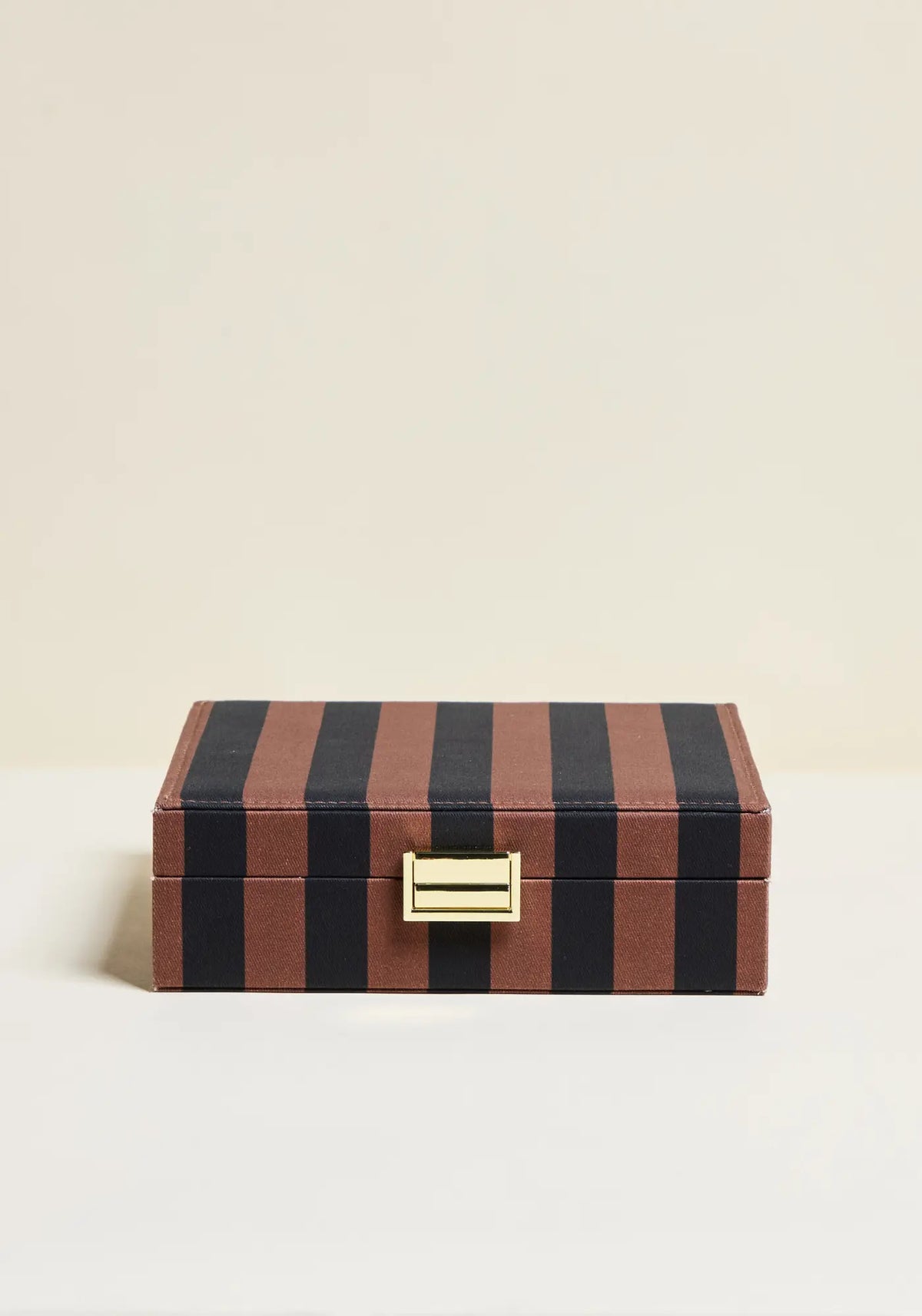 La boite à bijoux Anne coton rayures marron de chez Maison Scarlett
