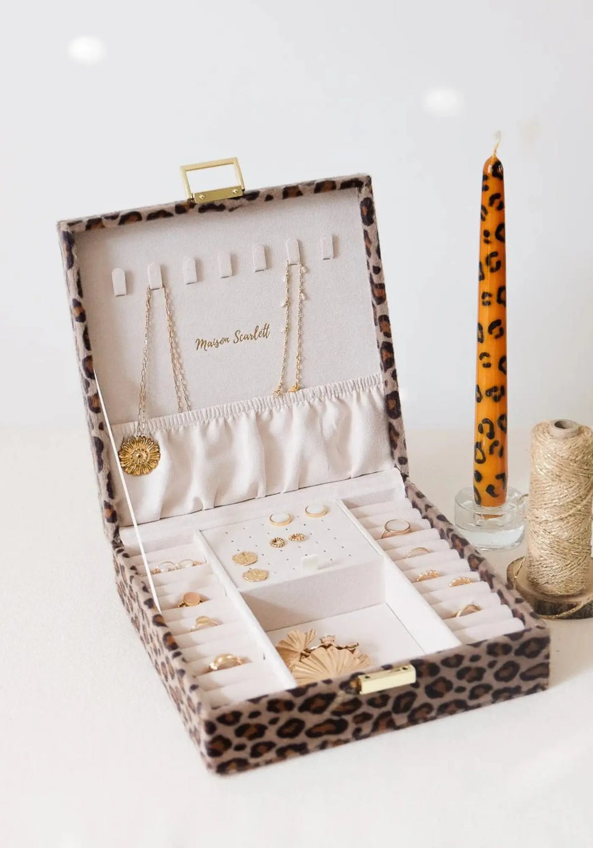 La boite à bijoux Anne léopard de chez Maison Scarlett