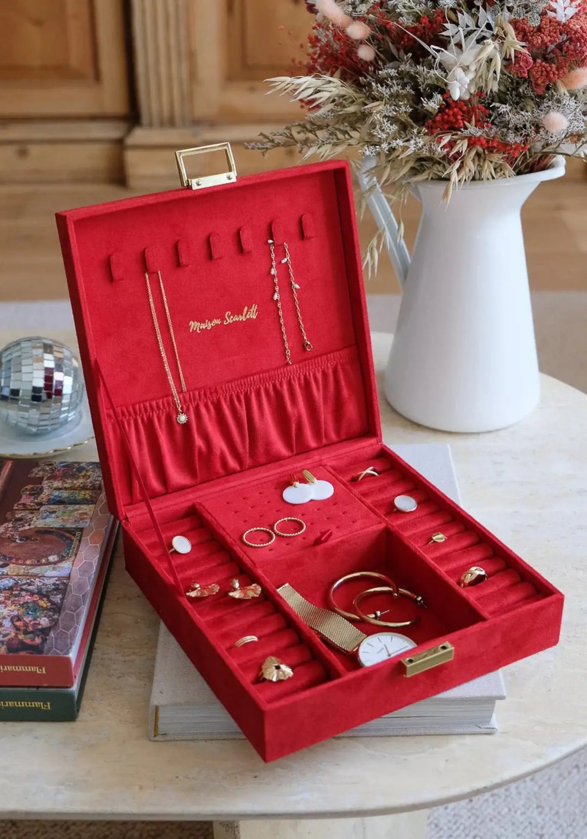 La boite à bijoux velours rouge de chez Maison Scarlett