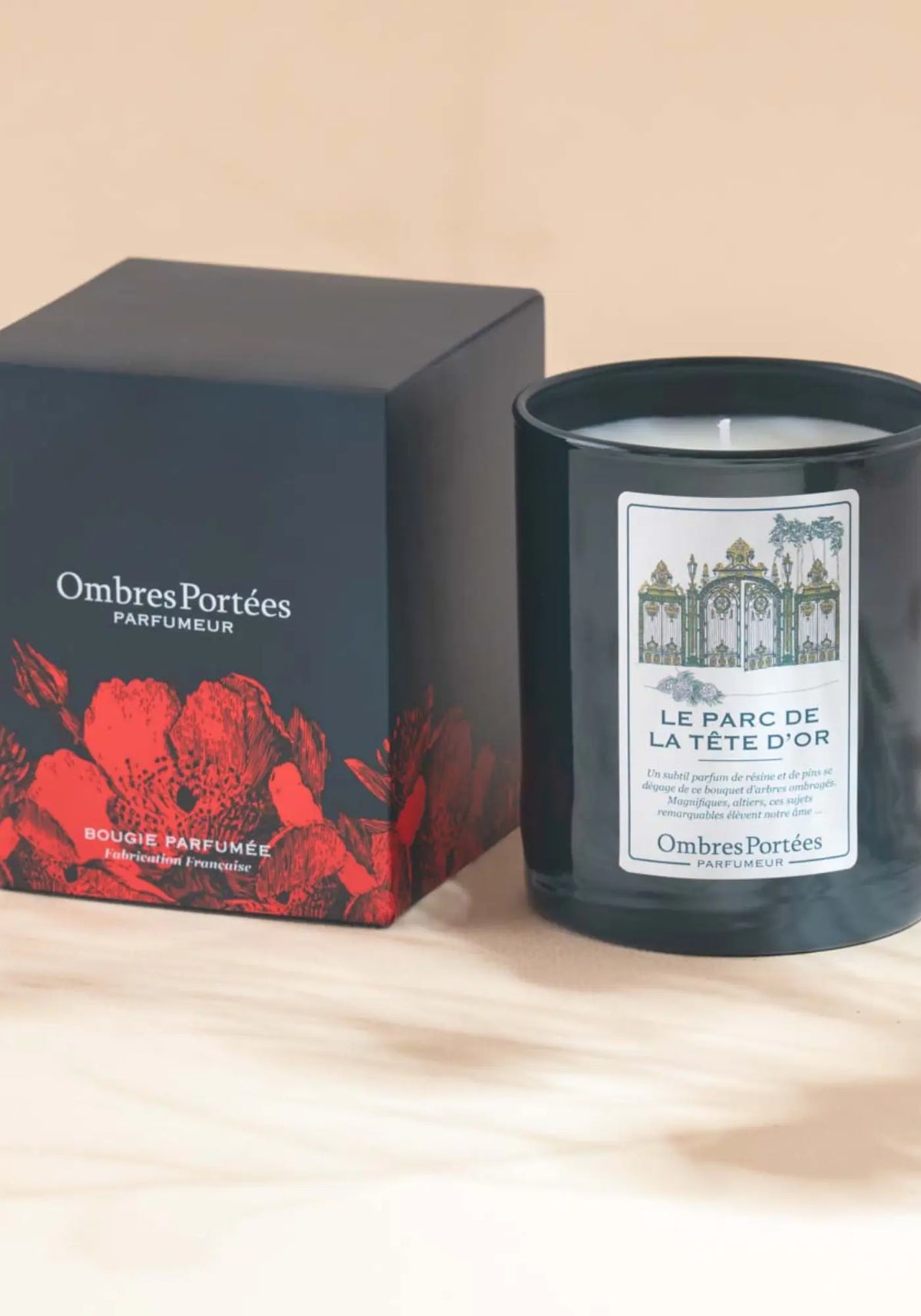 Le packaging de la bougie parfumée Lyonnaise Le Parc de la Tête D'or de chez Ombres Portées