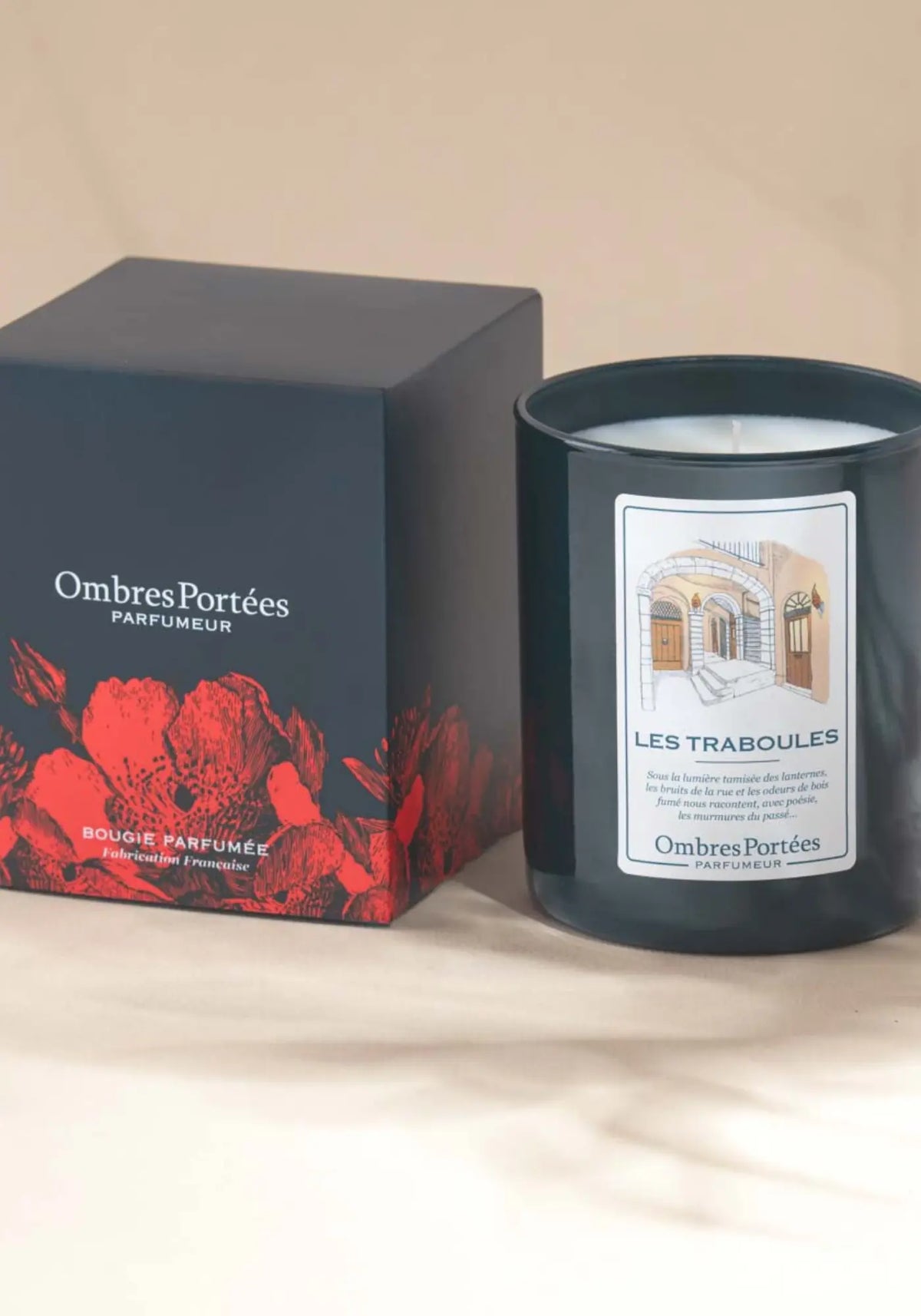 Le packaging de la bougie parfumée Lyonnaise Les Traboules de chez Ombres Portées