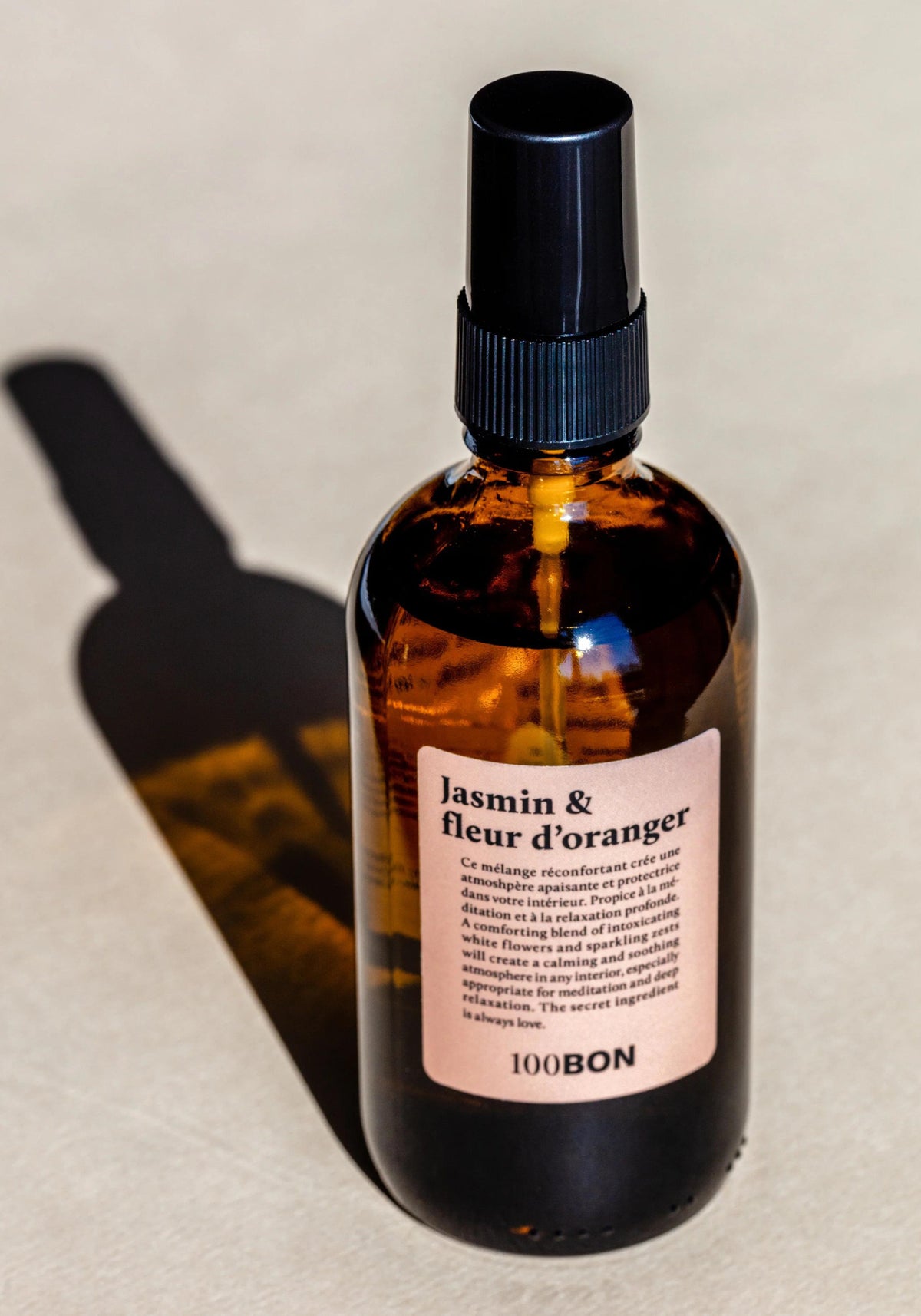 La brume maison Home Spray Jasmin & Fleur d'oranger de chez 100Bon