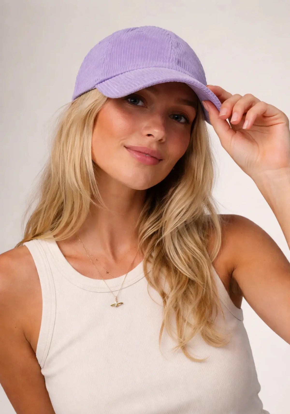 La casquette en velours mixte Lila de chez Côtelé Paris 
