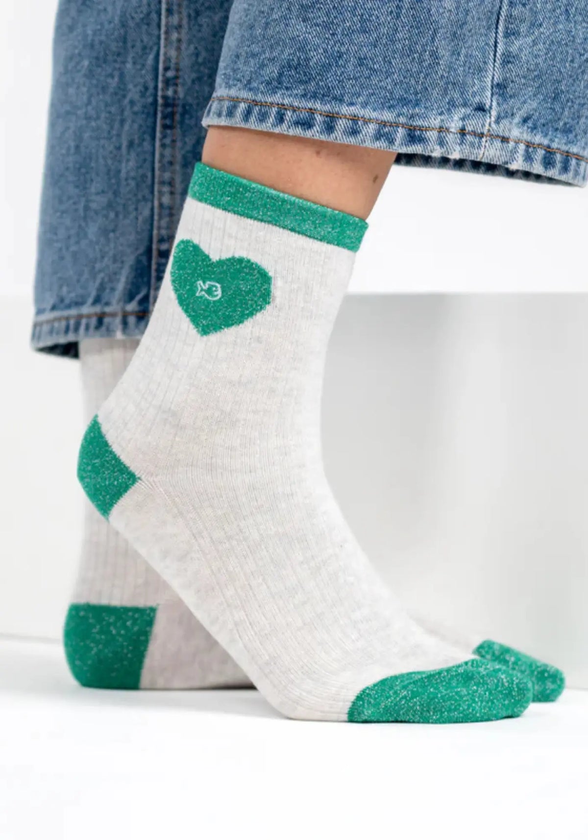 Les chaussettes en coton peigné coeur blanc et vert de chez Billy Belt