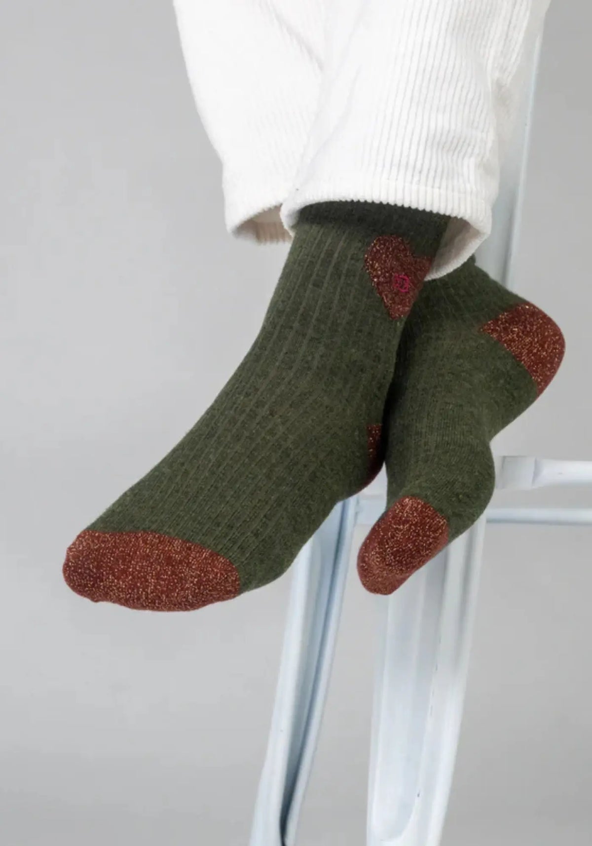 Les chaussettes en coton peigné coeur  vert foncé de chez BillyBelt