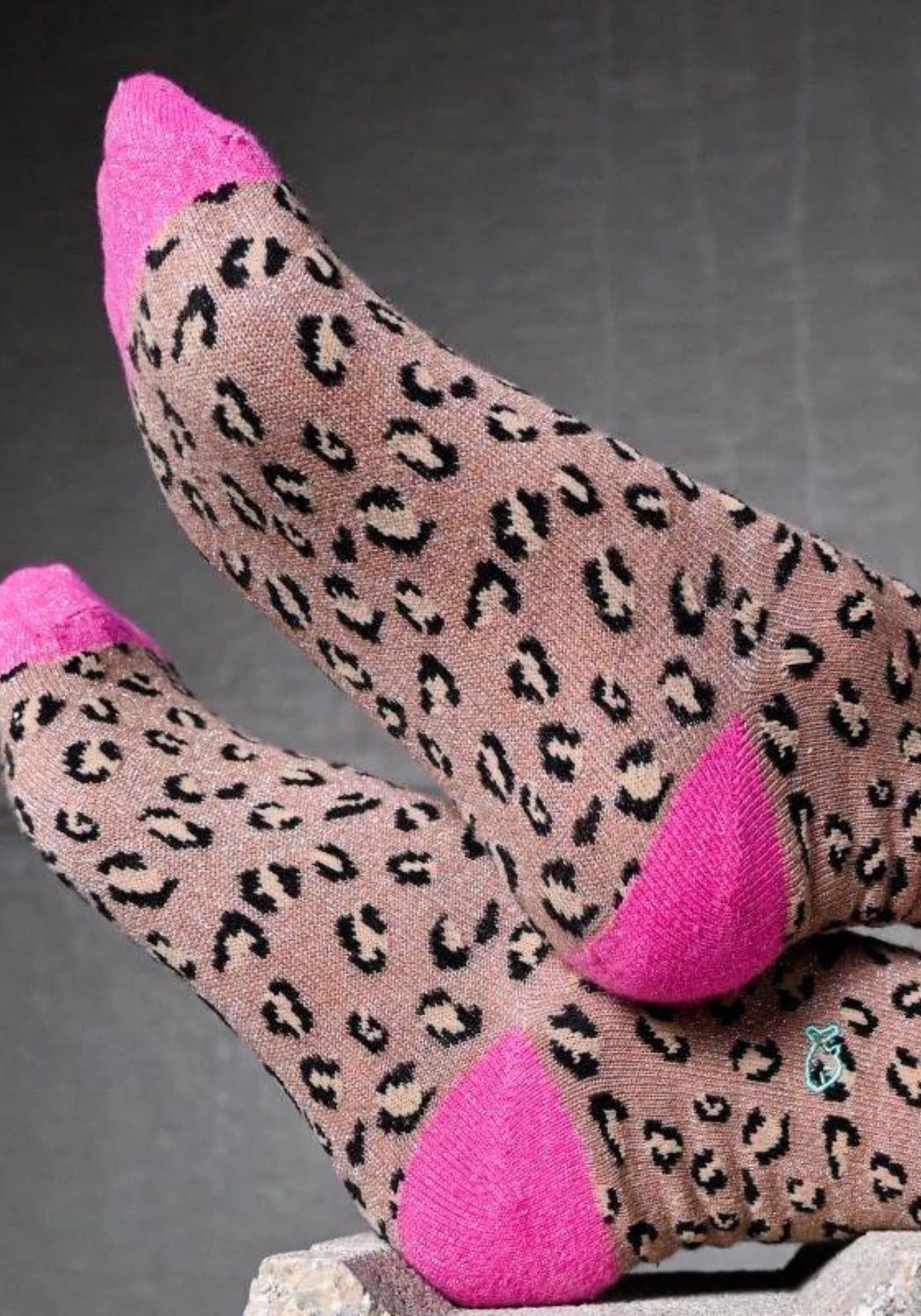 Chaussettes femmes motif léopard camel de chez Billybelt