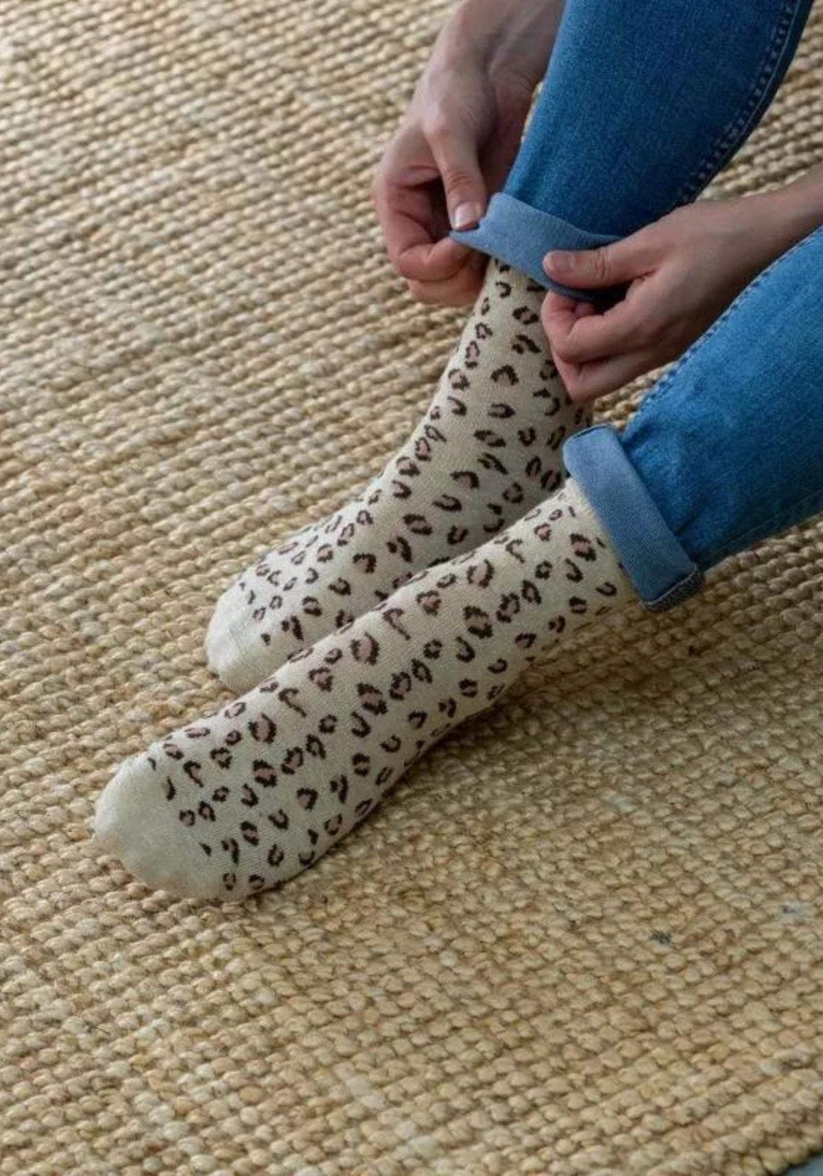 Chaussettes motif léopard beige vue du dessus de chez Billybelt