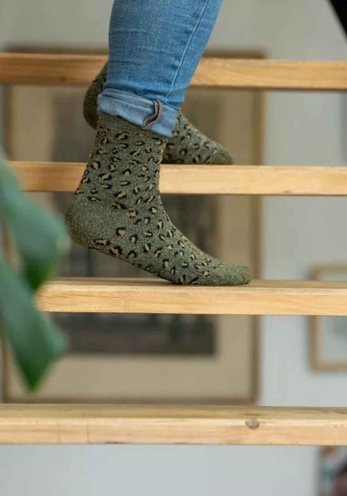 Chaussettes pour femme motif léopard kaki de chez Billybelt