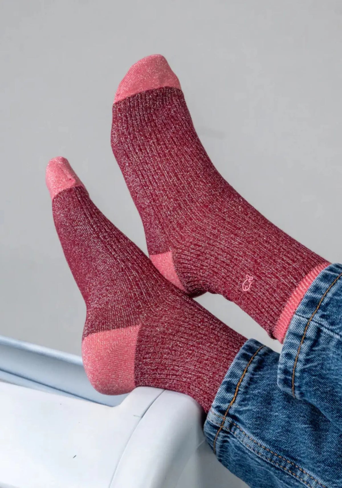 Les chaussettes vintage pailletées rose foncé de chez Billybelt