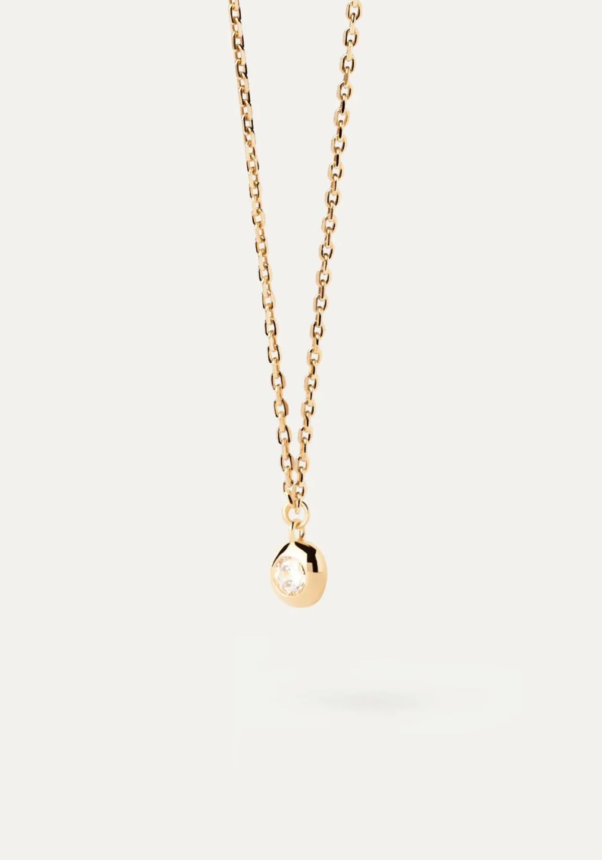 Le collier solitaire Sand en or jaune 18 carats pour femme de chez PD Paola