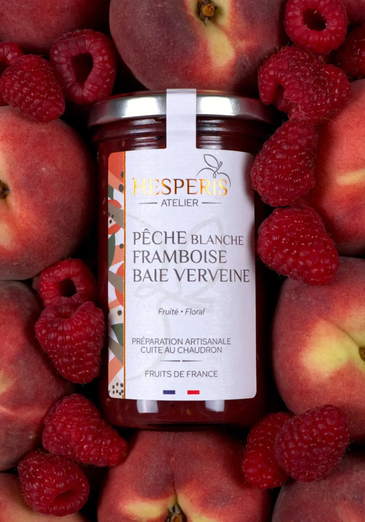 La confiture pêche blanche framboise baie verveine de chez Atelier Hesperis