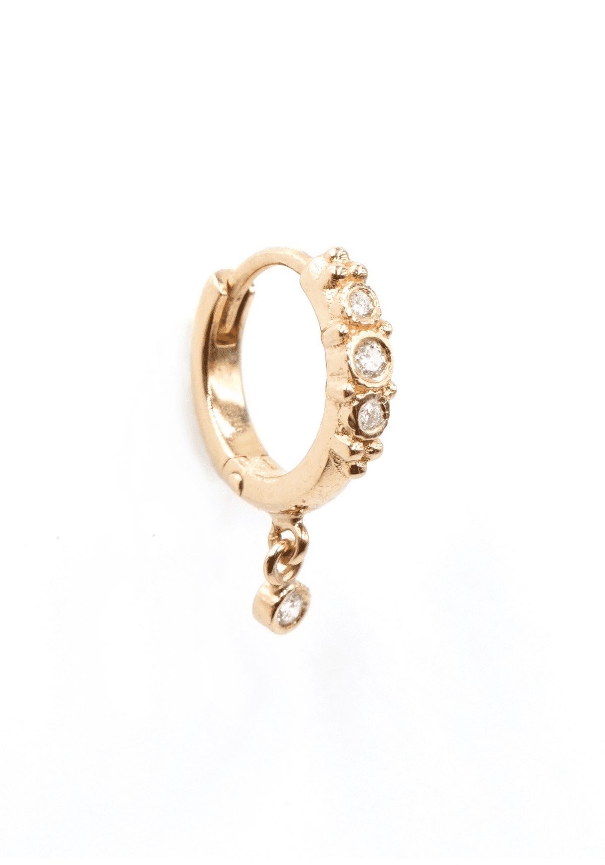 Zoom sur la Créole Susie Pampille pour femme en or jaune de chez Angèle Brousse