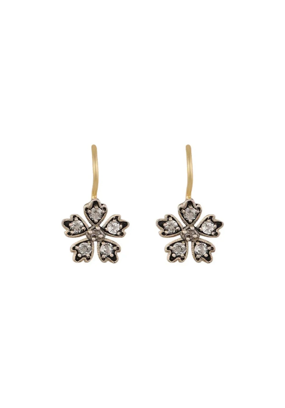 Les boucles d'oreilles Daisy de chez Dorothée Sausset