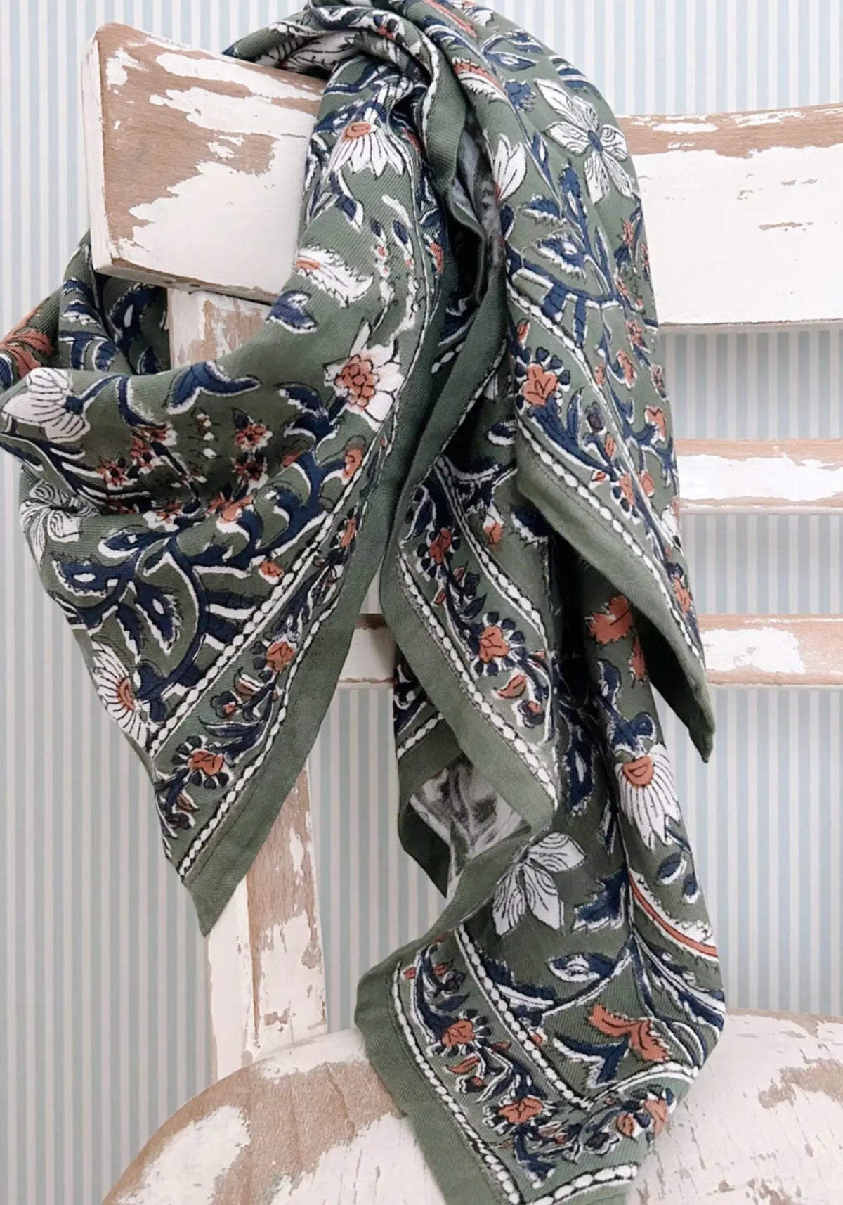 Le foulard delhi mum 100cm brousse de chez So Family