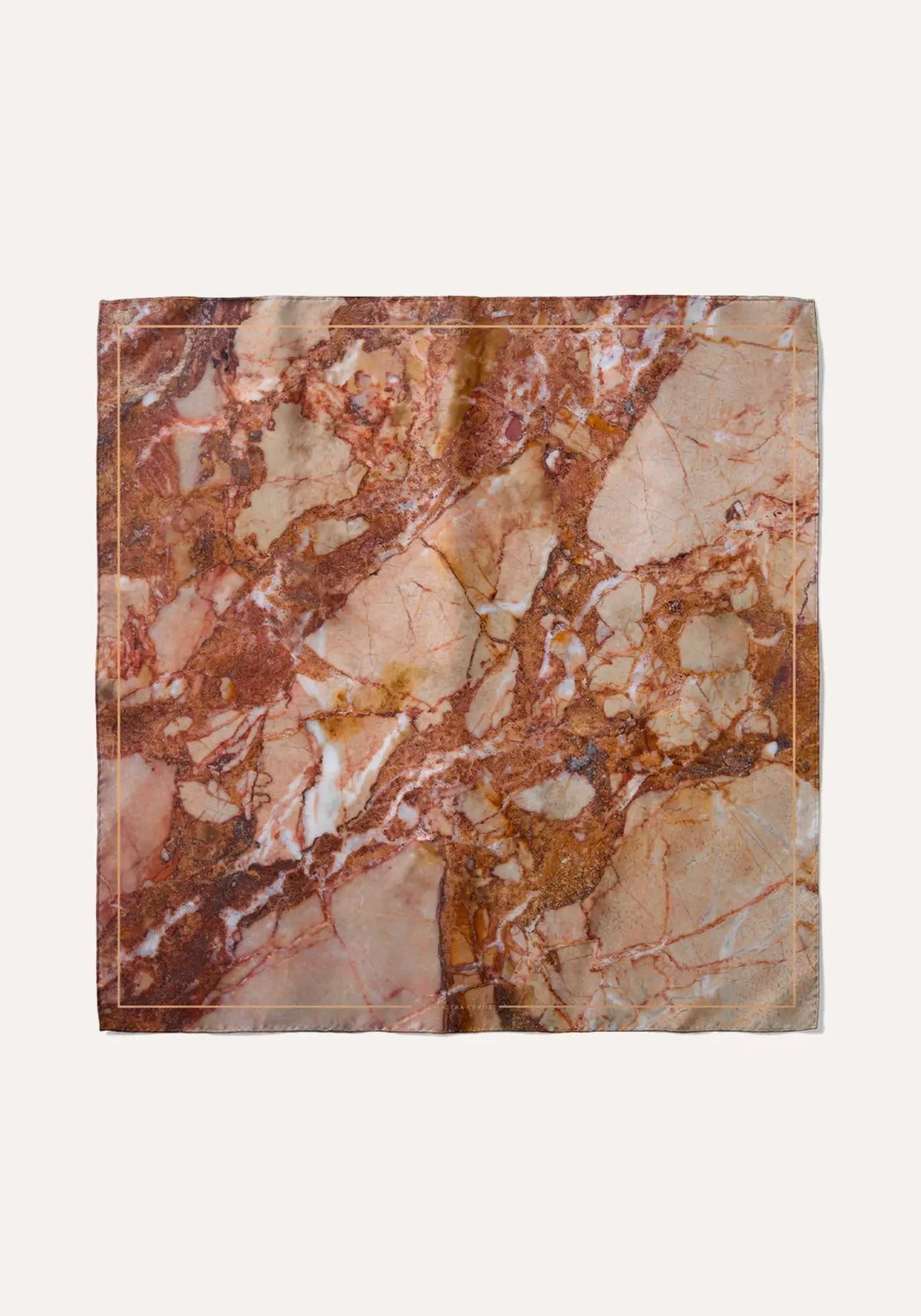 Le foulard granit marbre rose de chez Antan Créations