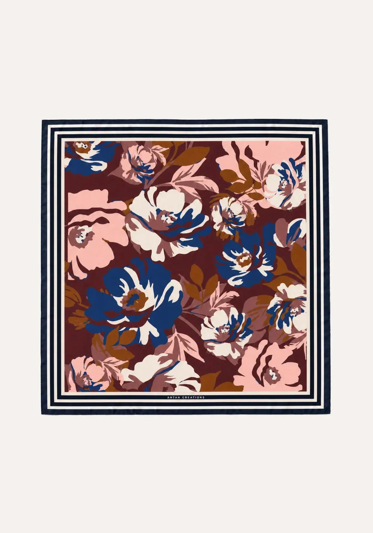 Le foulard wild flowers Melba de chez Antan Créations