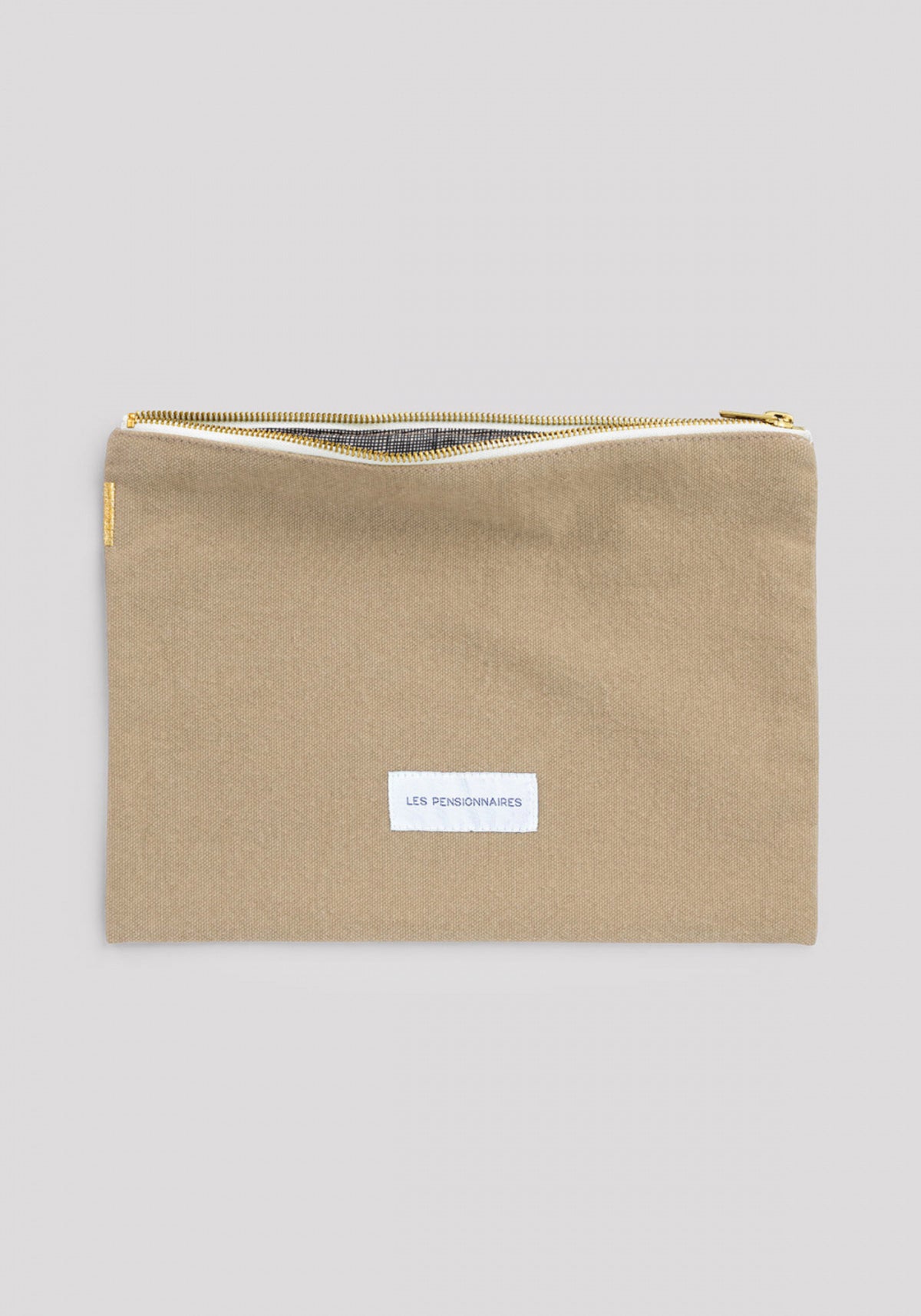 La grande pochette beige sable de chez Les Pensionnaires