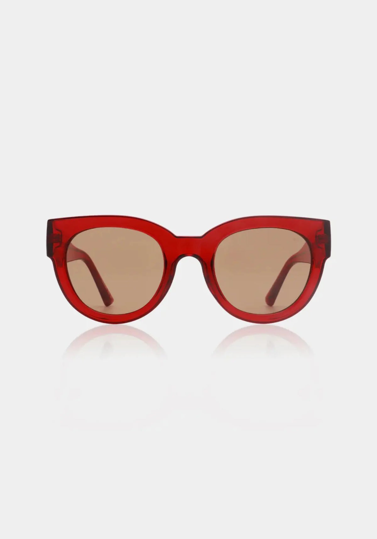Les lunettes de soleil Lilly red transparent de chez A.kjaerbede