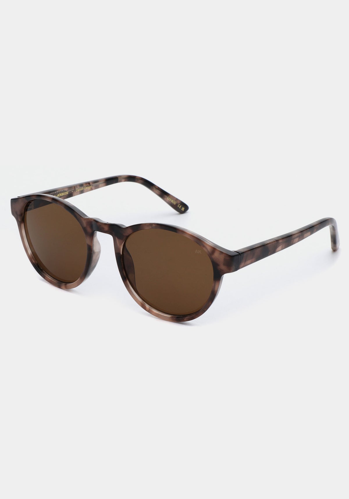 Les lunettes de soleil Marvin coquina de chez A.Kjaerbede