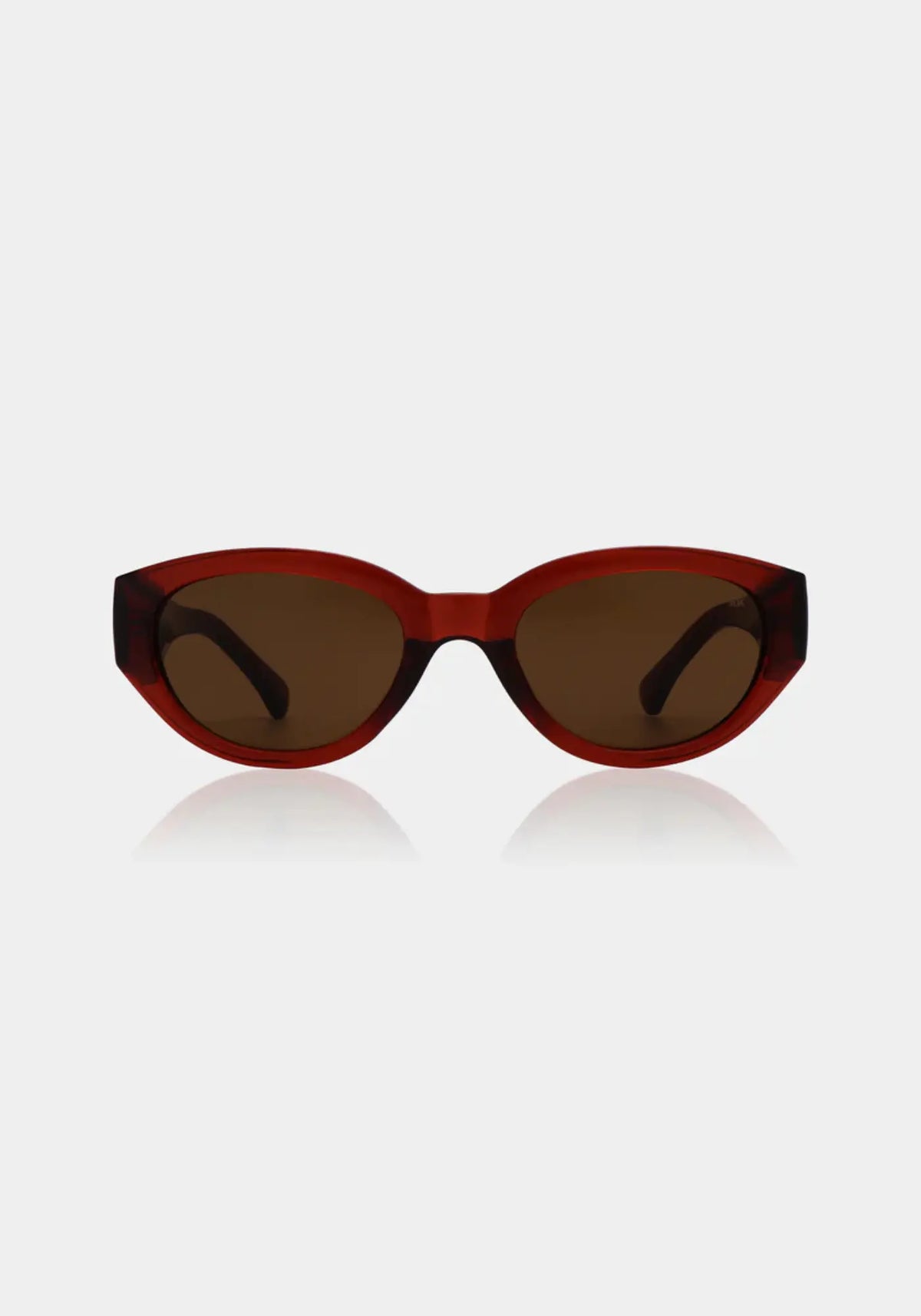 Les lunettes de soleil Winnie Brown  de chez A.Kjaerbede