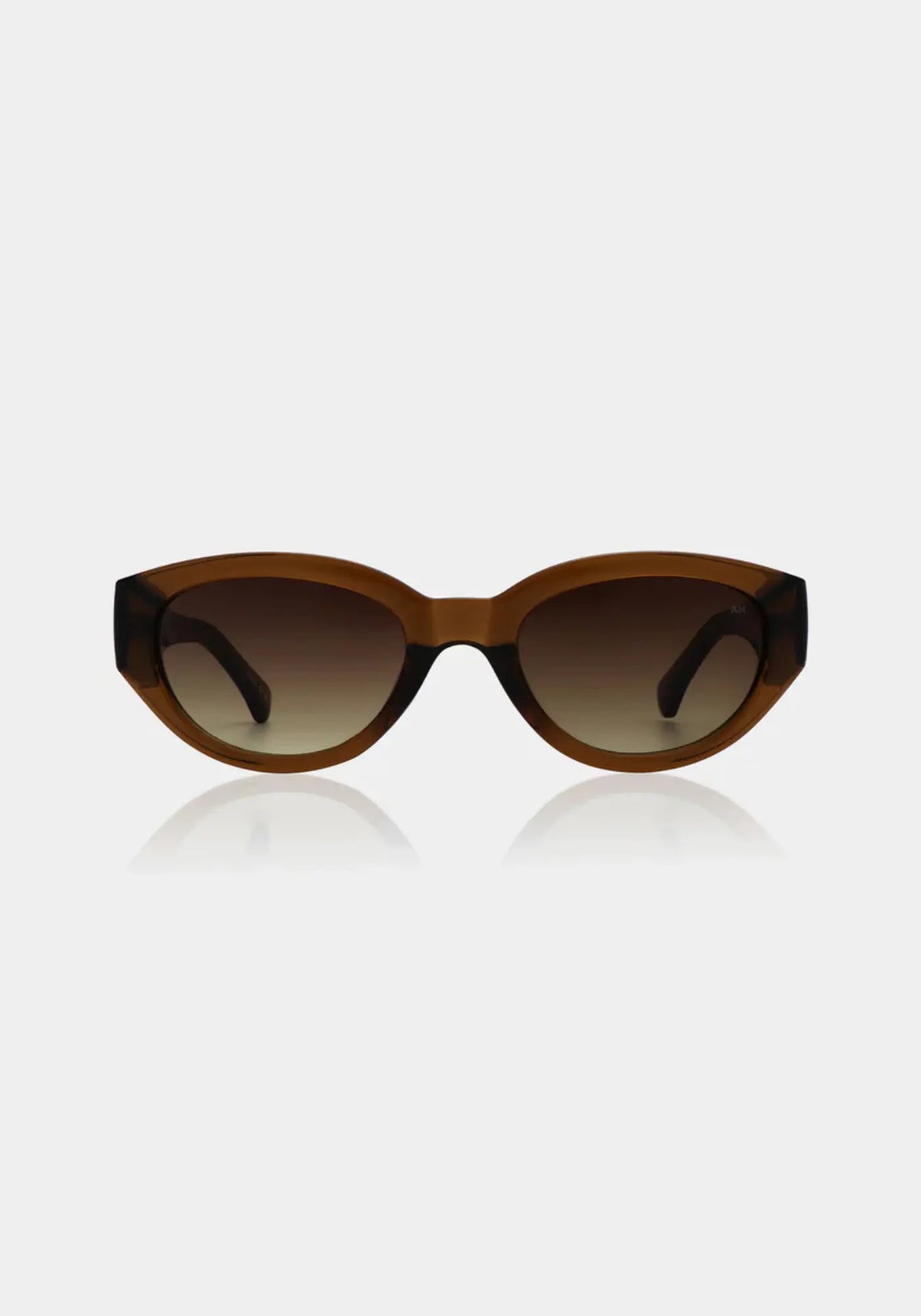 Les lunettes de soleil Winnie smoke transparent de chez A.Kjaerbede