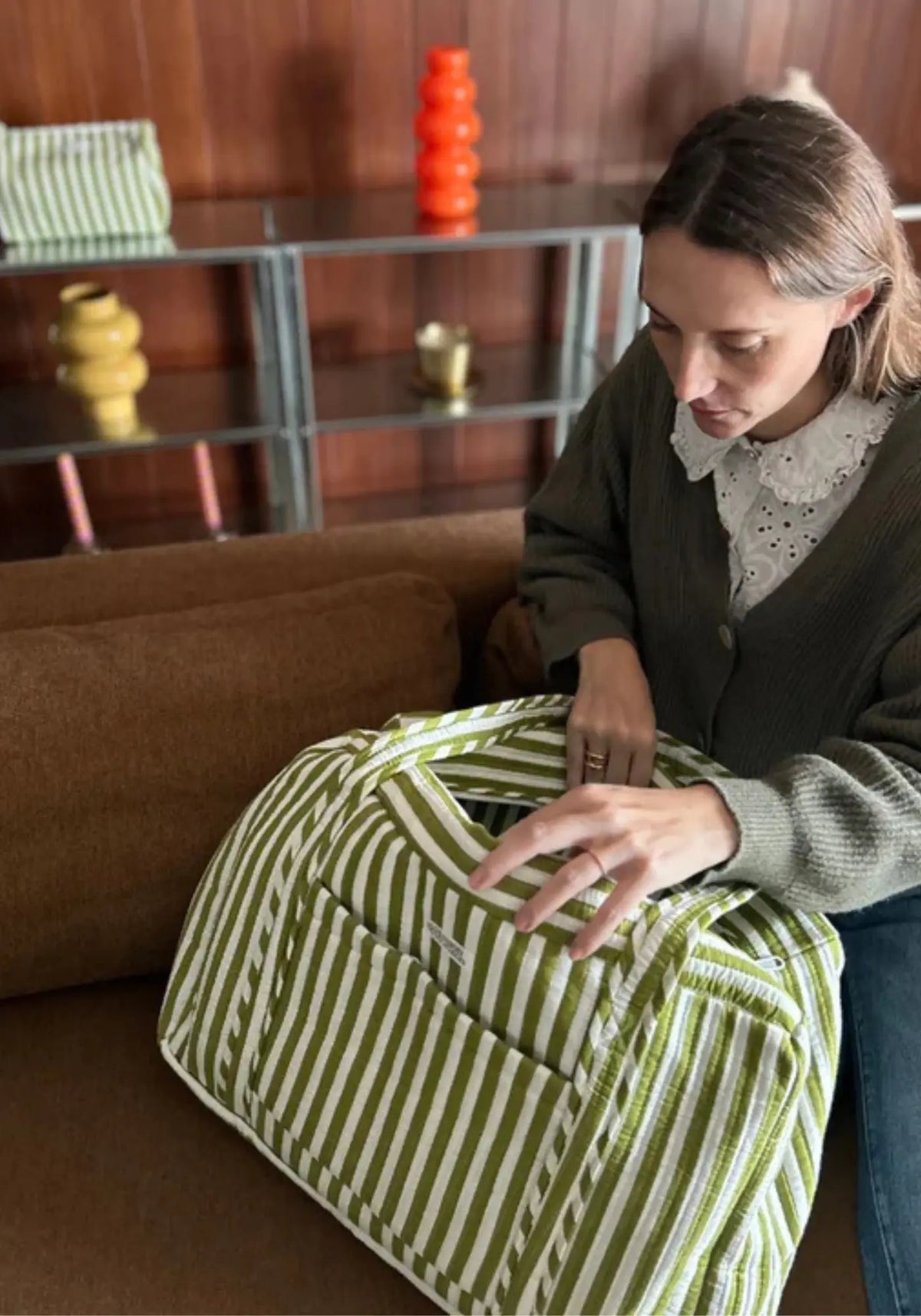 Le sac week-end ou à langer rayures vert olive de chez Maison Horizon