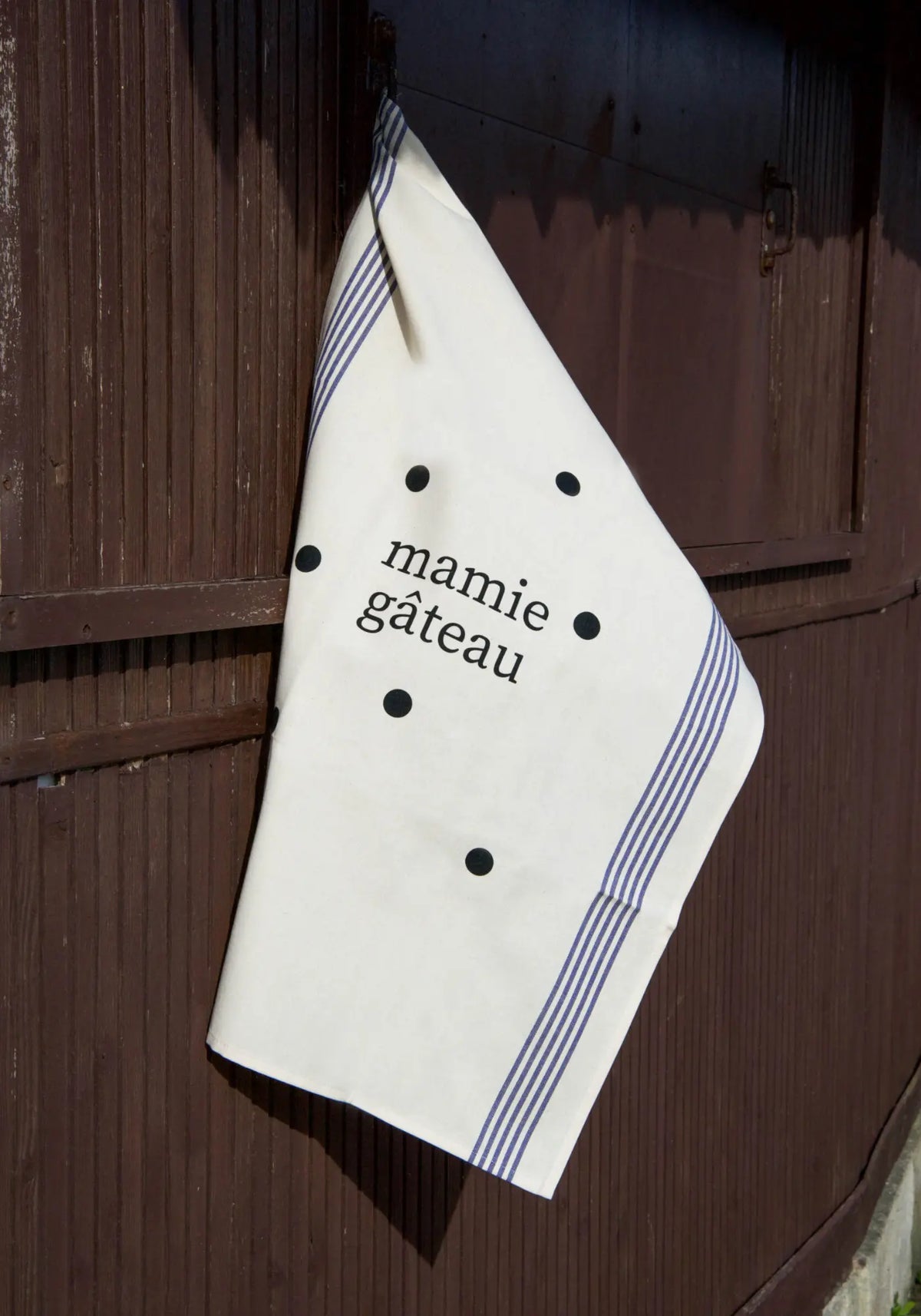 Le torchon en coton naturel les reines de la cuisine mamie gateau de chez Pied de poule