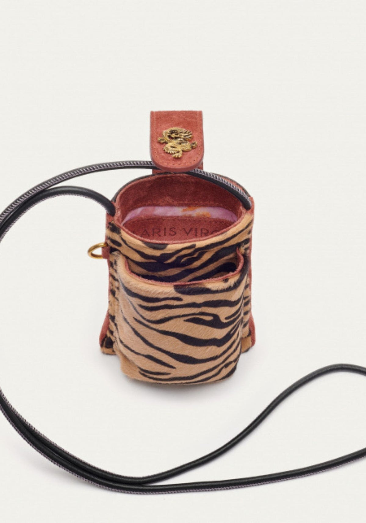 etui-telephone-marcus-interieur-double-tora-claris-virot