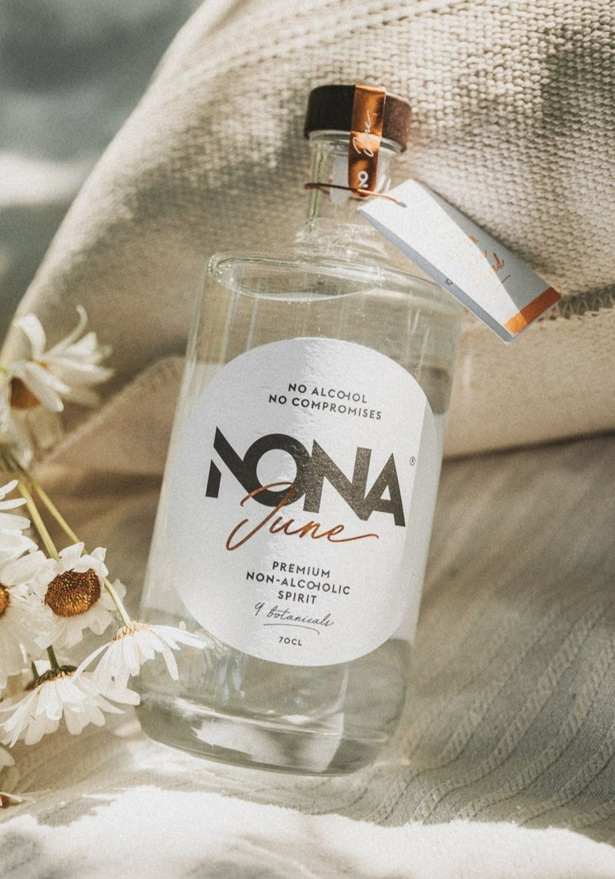 nona-boisson-sans-alcool-presentation-bouteille-70cl-nona-drinks