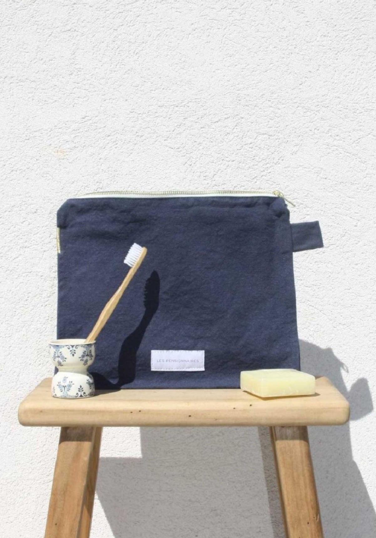 trousse-de-toilette-bleu-orage-les-pensionnaires